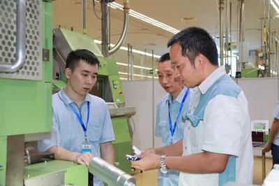 廣西中煙南寧卷煙廠與廣東中煙韶關(guān)卷煙廠開展技術(shù)比武交流